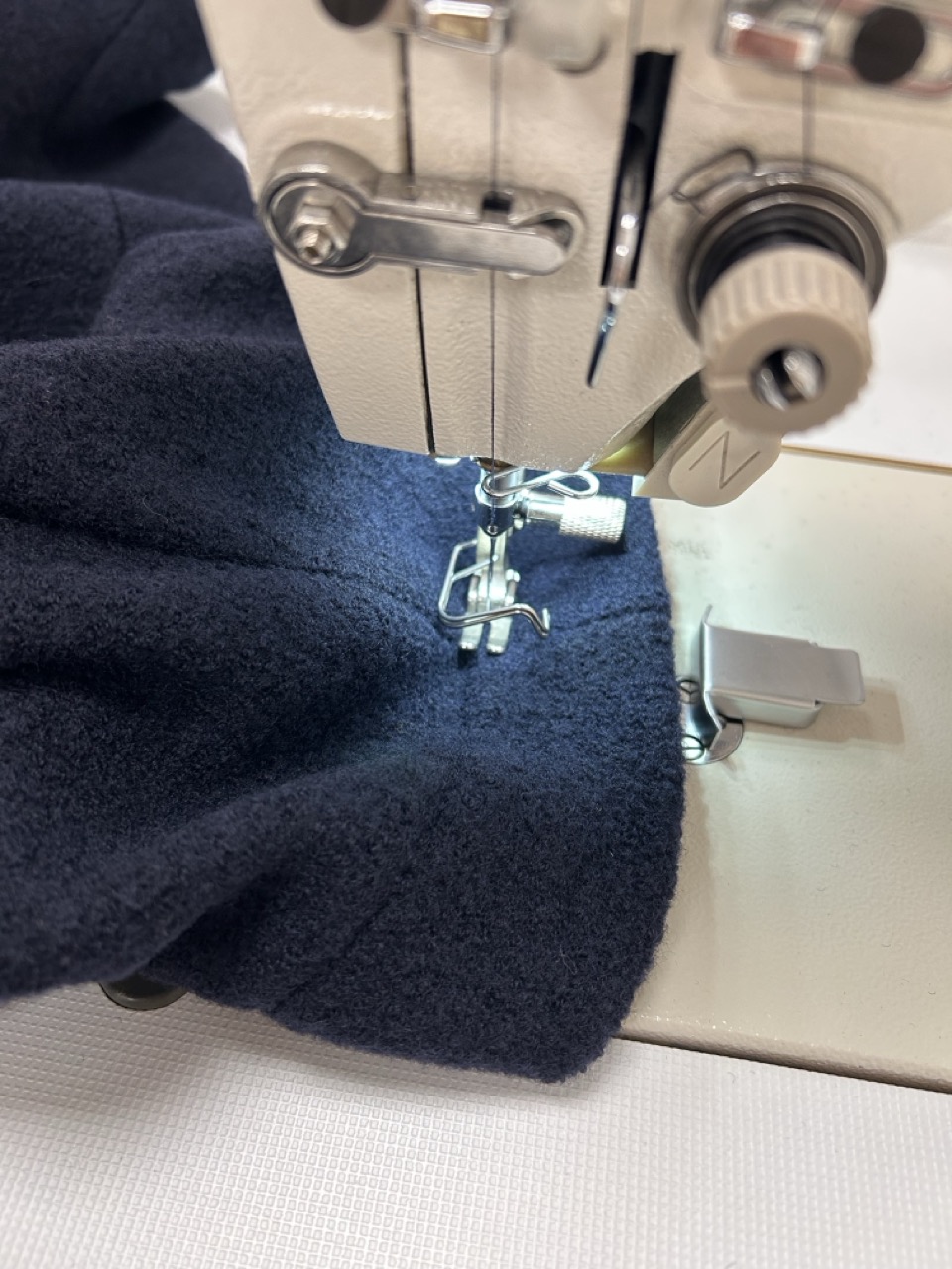 TALV.Y navy - Wollpullover – Bild 10
